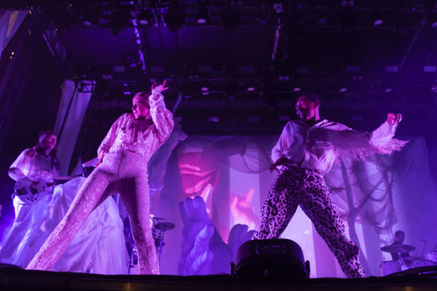 Swedish Pop Star Robyn’s Pitchfork Set Left No One Dancing Alone